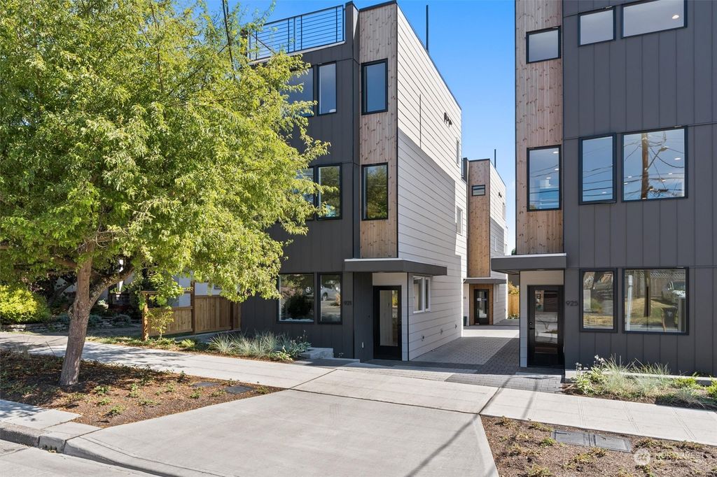 Photo of 921 NW 59th Street, Seattle, WA 98107 (MLS # 2229130)