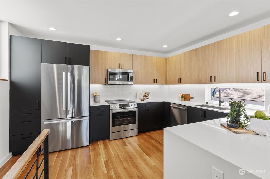 Photo of 921 NW 59th Street, Seattle, WA 98107 (MLS # 2229130)