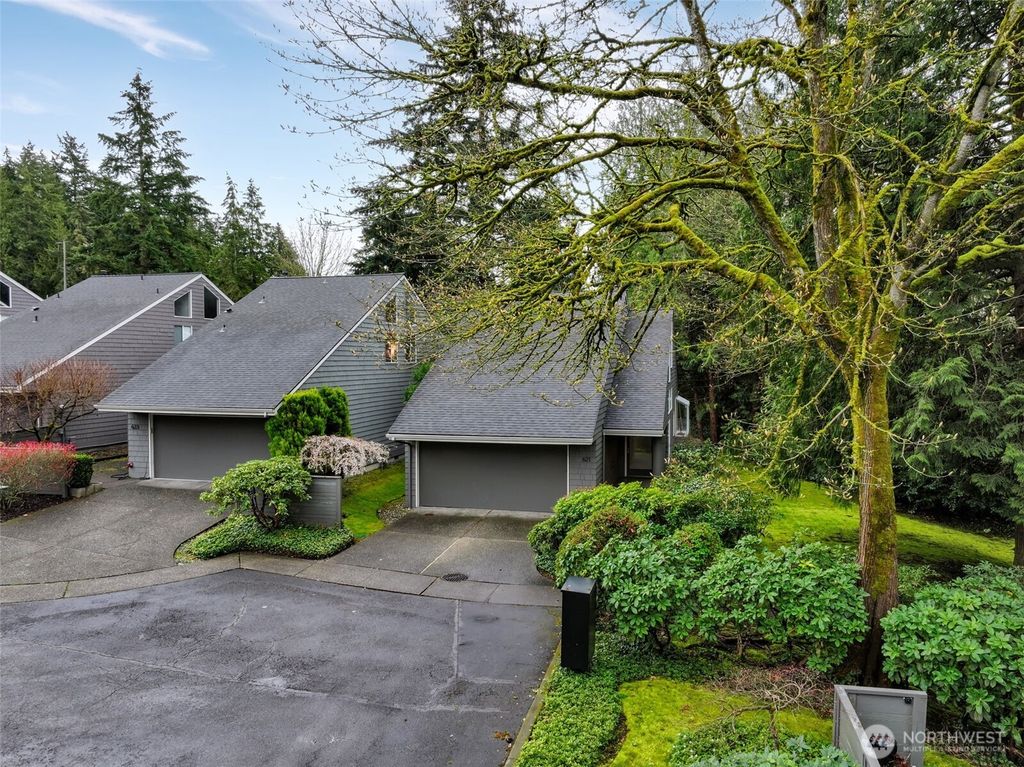 Photo of 621 Bellevue Way SE, Bellevue, WA 98004 (MLS # 2436359)