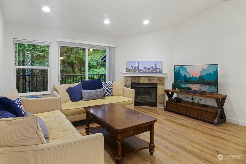 Photo of 25025 SE Klahanie Boulevard #C303, Issaquah, WA 98029 (MLS # 2329394)