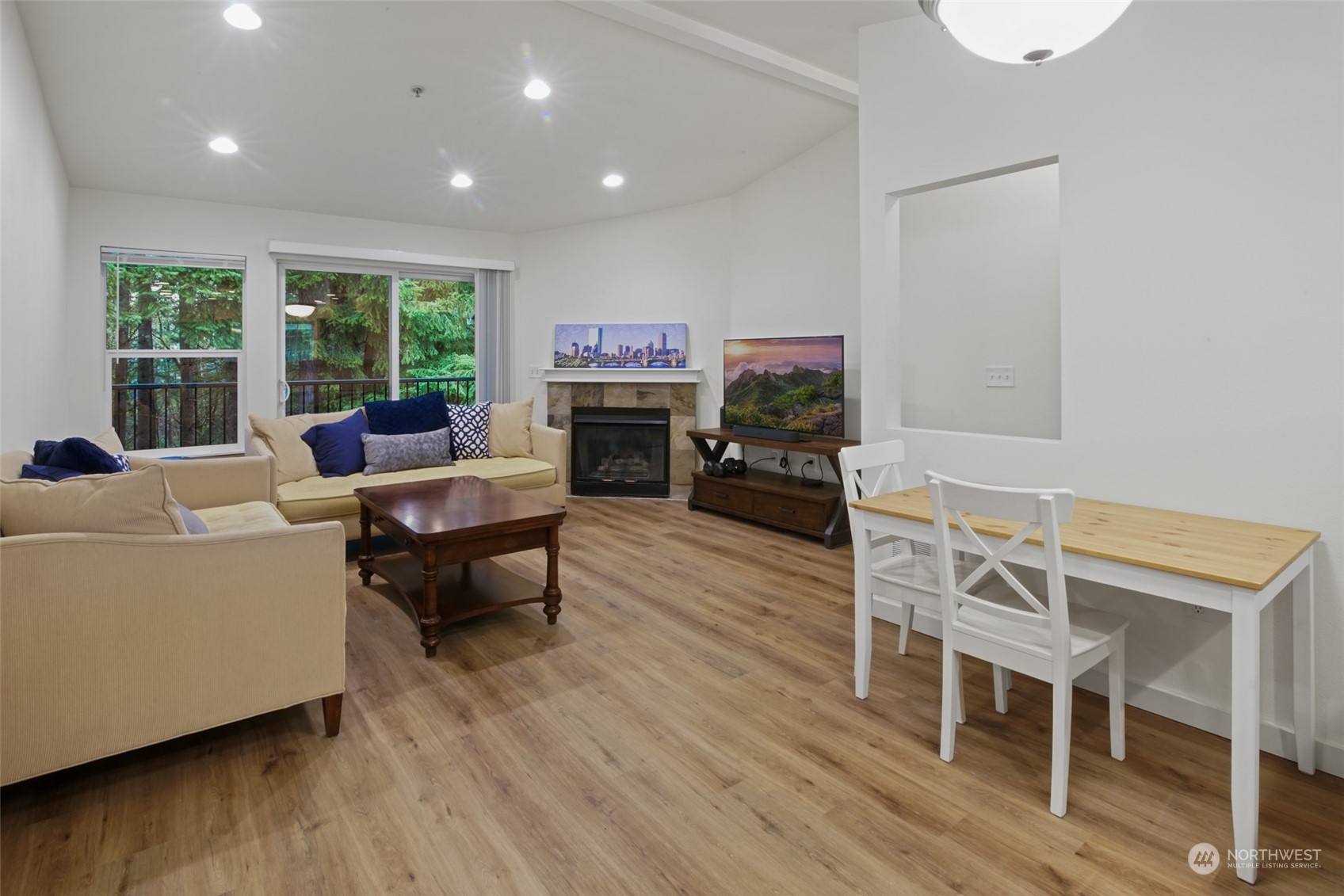 25025 SE Klahanie Boulevard C303