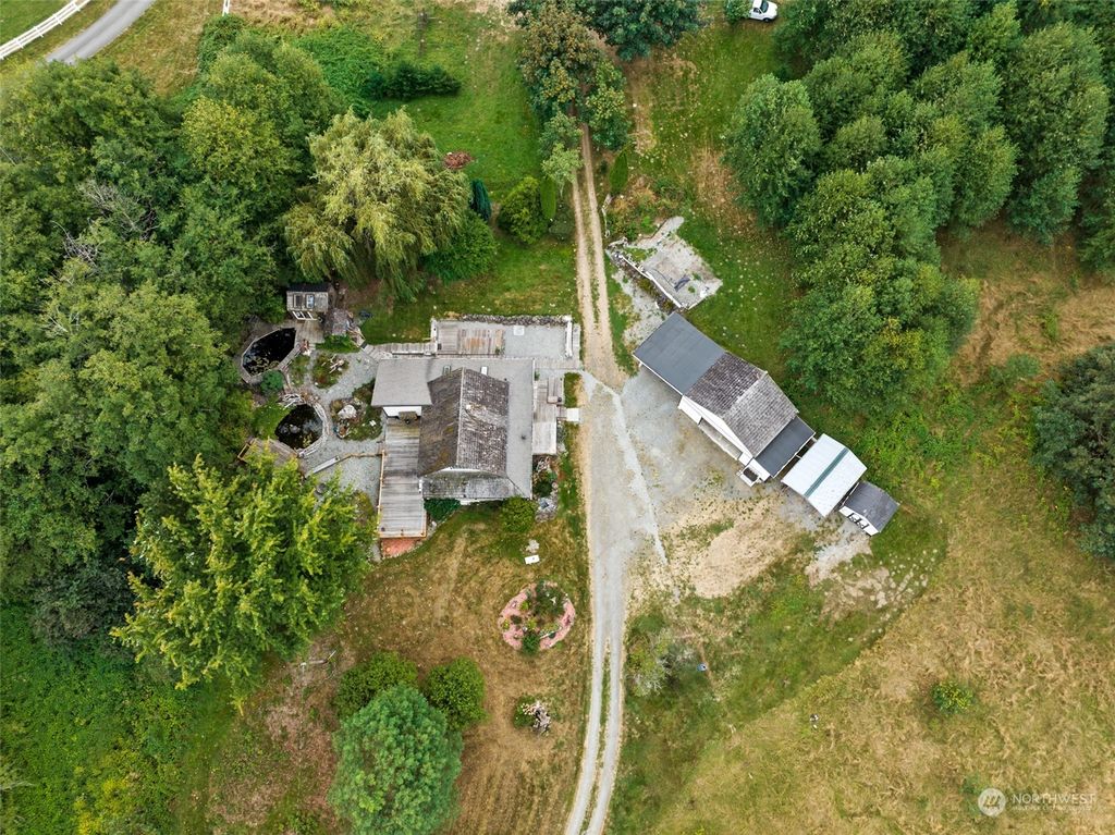 Photo of 26825 SE 208th Street, Maple Valley, WA 98038 (MLS # 1996839)