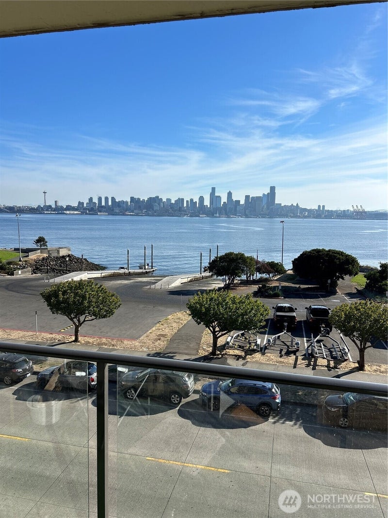 1301 Harbor Ave SW #308