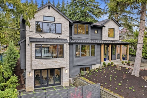 Photo of 10710 SE 16th Street, Bellevue, WA 98004 (MLS # 2596541)