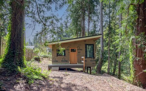 Photo of 9263 NE Spruce Avenue, Indianola, WA 98342 (MLS # 2512034)