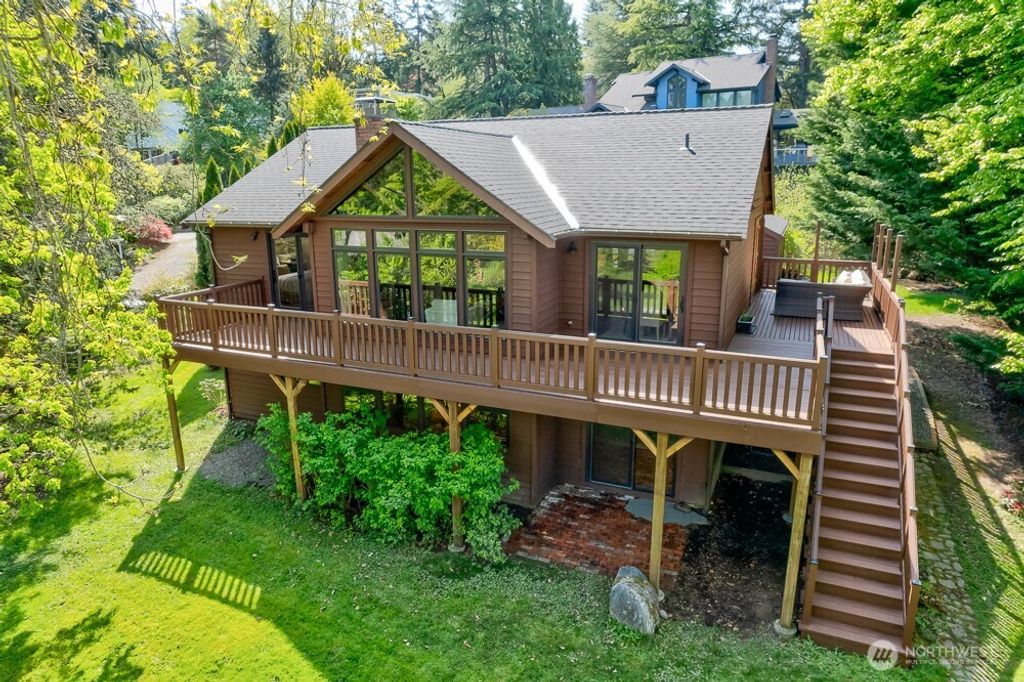 Photo of 16522 NE 44th Way, Redmond, WA 98052 (MLS # 2366908)