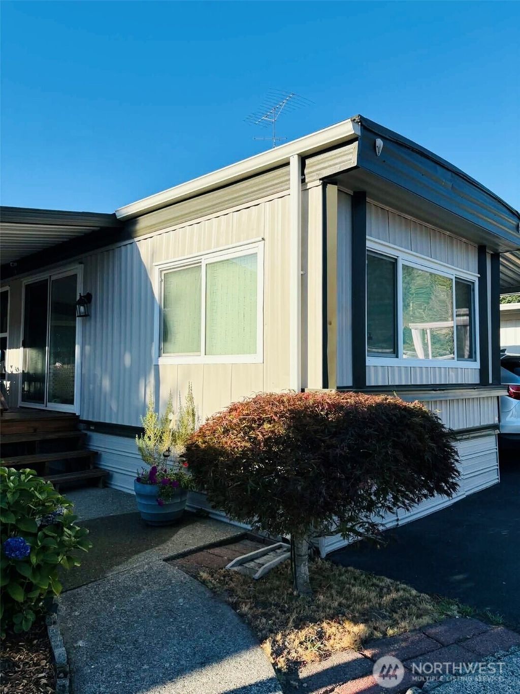 Photo of 2302 R Street SE #125, Auburn, WA 98002 (MLS # 2479404)