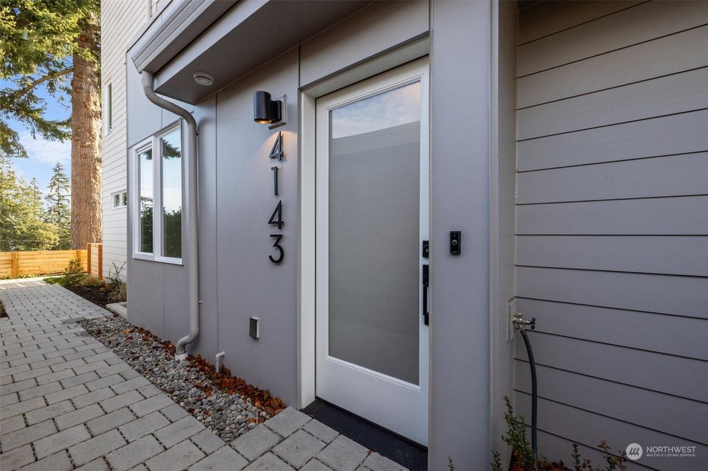 Photo of 4143 51st Avenue SW, Seattle, WA 98116 (MLS # 2291979)