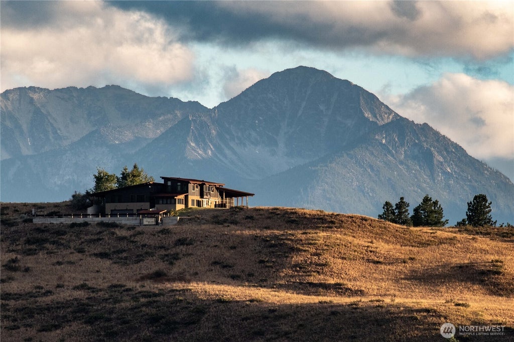 Photo of 99 Hilltop Drive, Winthrop, WA 98862 (MLS # 2590577)