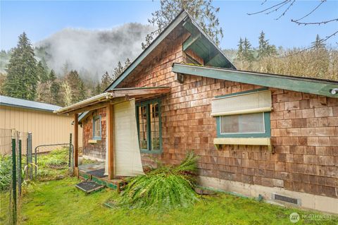 Photo of 14784 Mountain View Lane, Concrete, WA 98237 (MLS # 2505395)