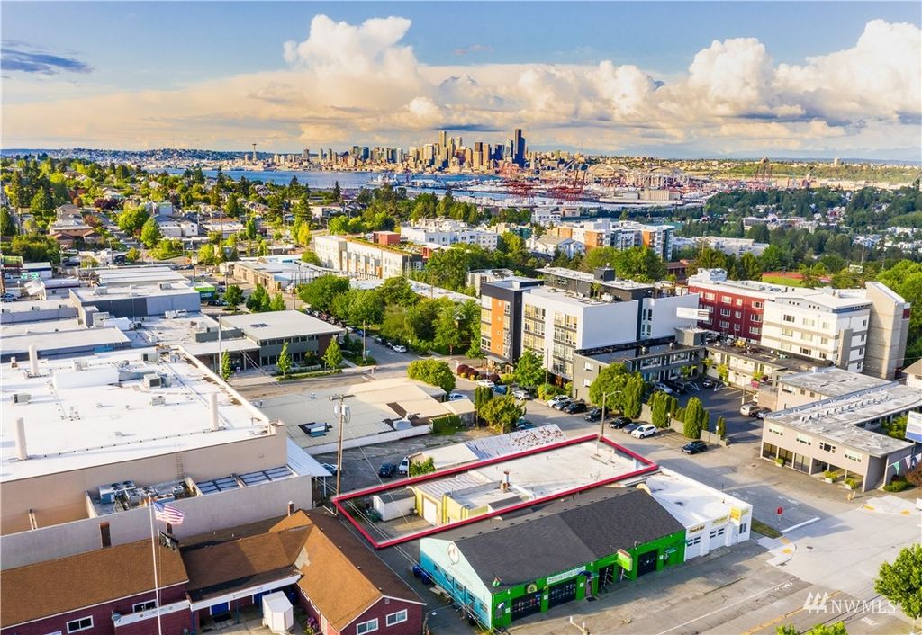 Photo of 4623 36th Avenue SW, Seattle, WA 98126 (MLS # 1991779)