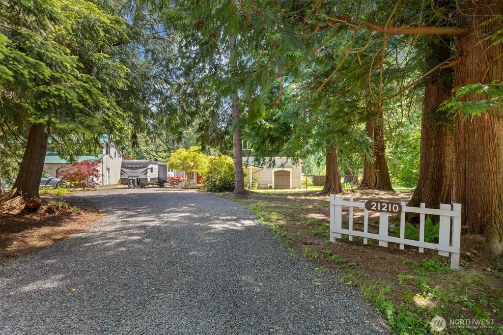 Photo of 21210 Jefferson Beach Road NE, Kingston, WA 98346 (MLS # 2391153)