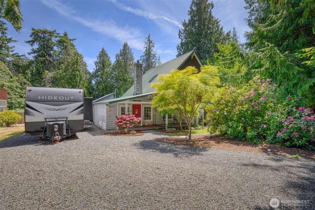 Photo of 21210 Jefferson Beach Road NE, Kingston, WA 98346 (MLS # 2391153)