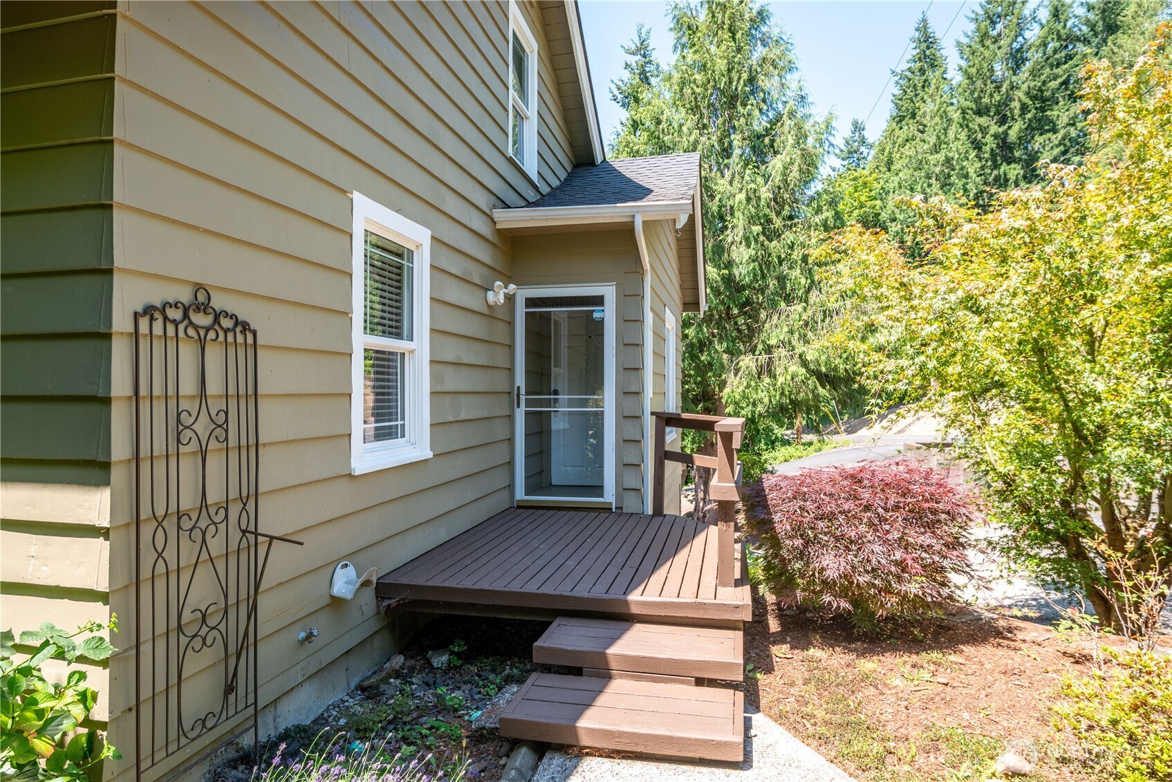 4509 Pacific Way