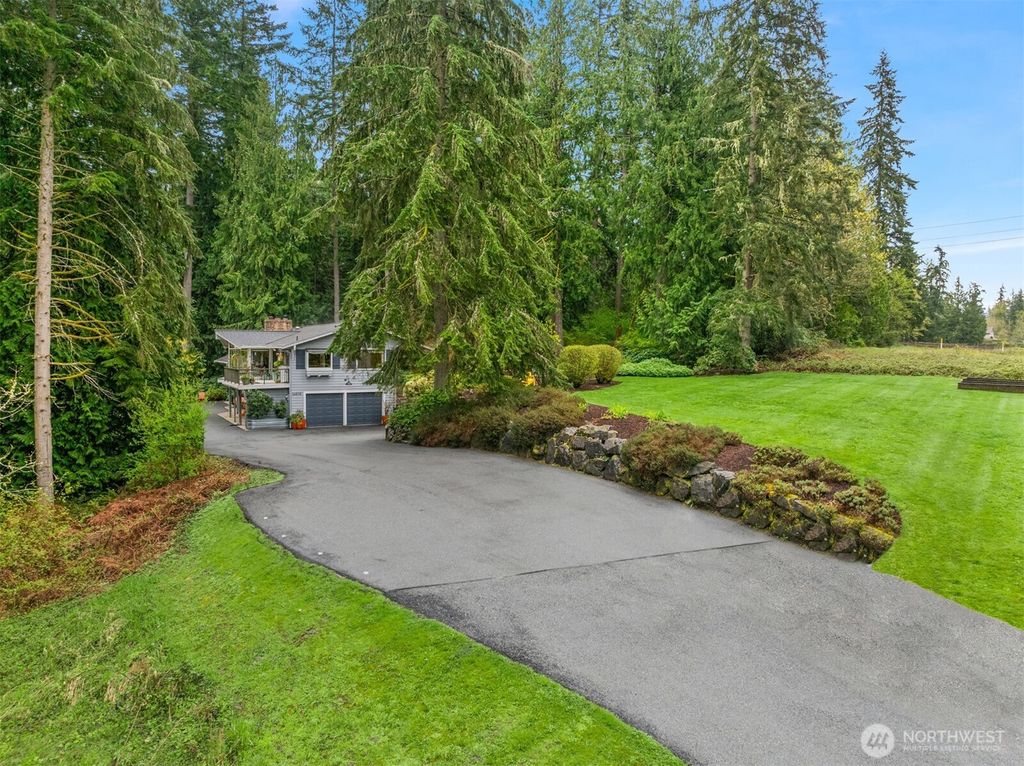 Photo of 14616 216th Avenue NE, Woodinville, WA 98077 (MLS # 2507256)