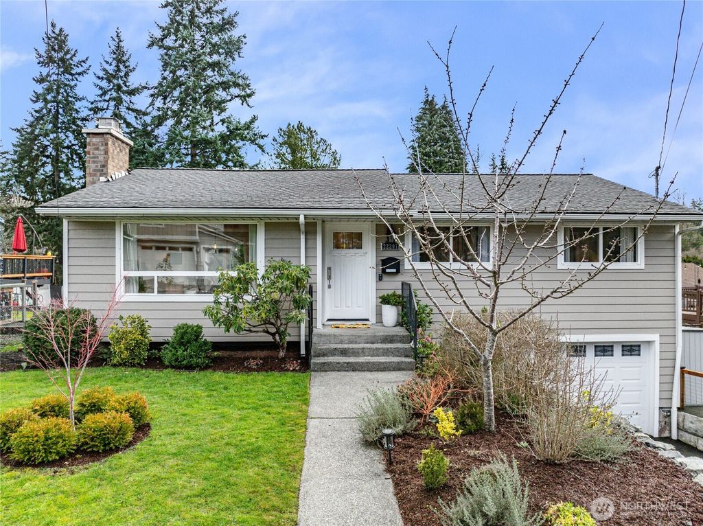 Photo of 22207 54th Avenue W, Mountlake Terrace, WA 98043 (MLS # 2490405)