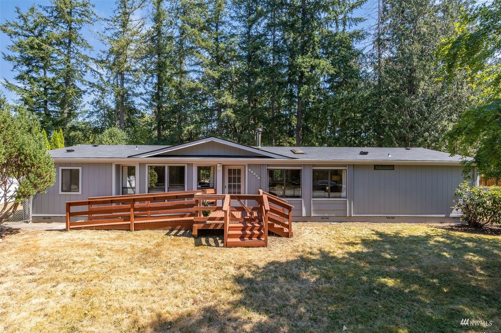 Photo of 29346 215th Place SE, Kent, WA 98042 (MLS # 1989160)