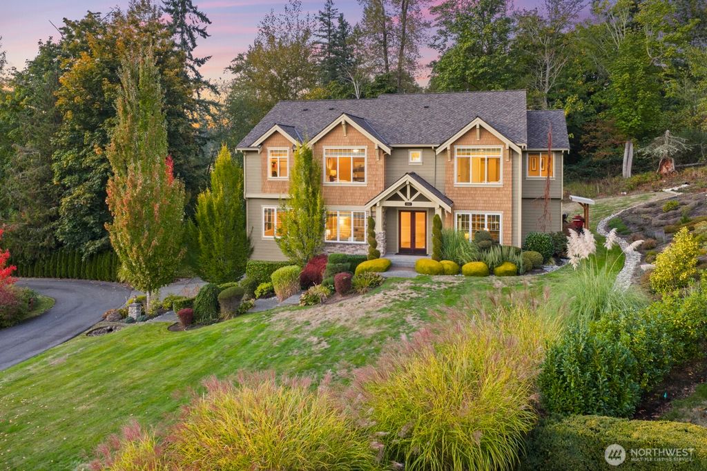 Photo of 5812 249th Court NE, Redmond, WA 98053 (MLS # 2446673)