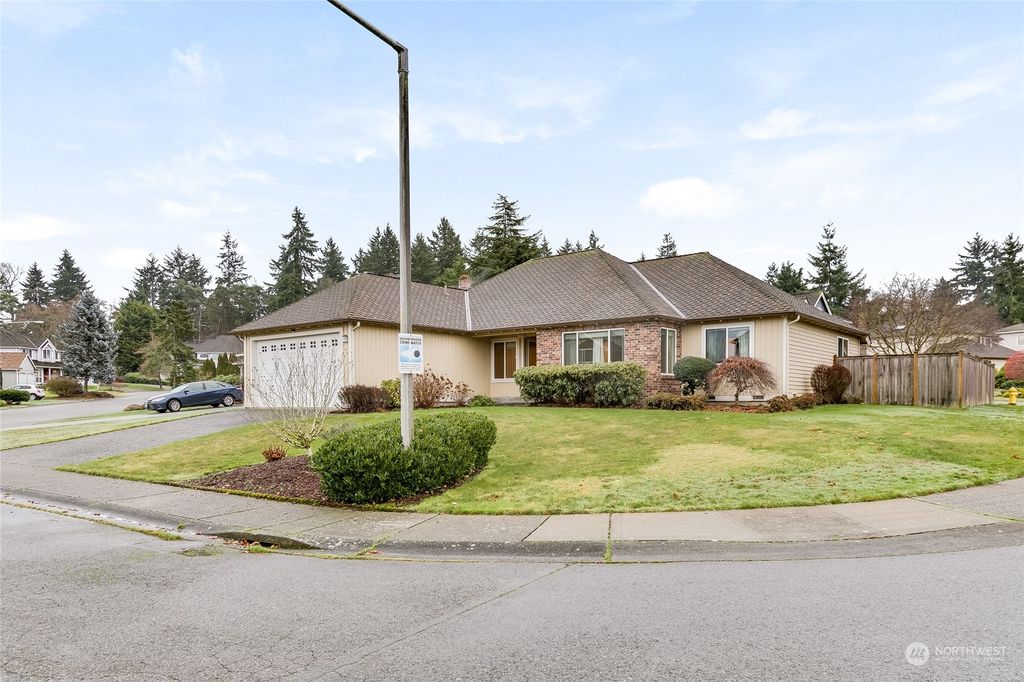 Photo of 2667 SW 343rd Street, Federal Way, WA 98023 (MLS # 2189907)