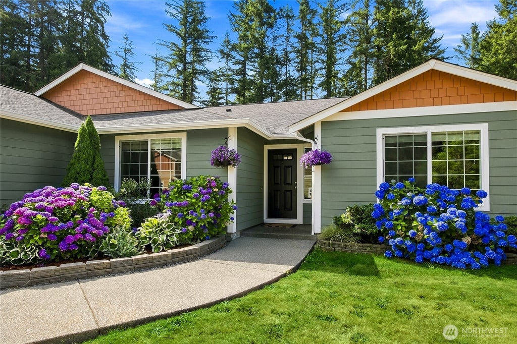 Photo of 24262 197th Avenue SE, Maple Valley, WA 98038 (MLS # 2562250)