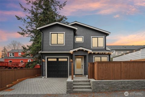 Photo of 2644 34th Avenue W, Seattle, WA 98199 (MLS # 2504666)