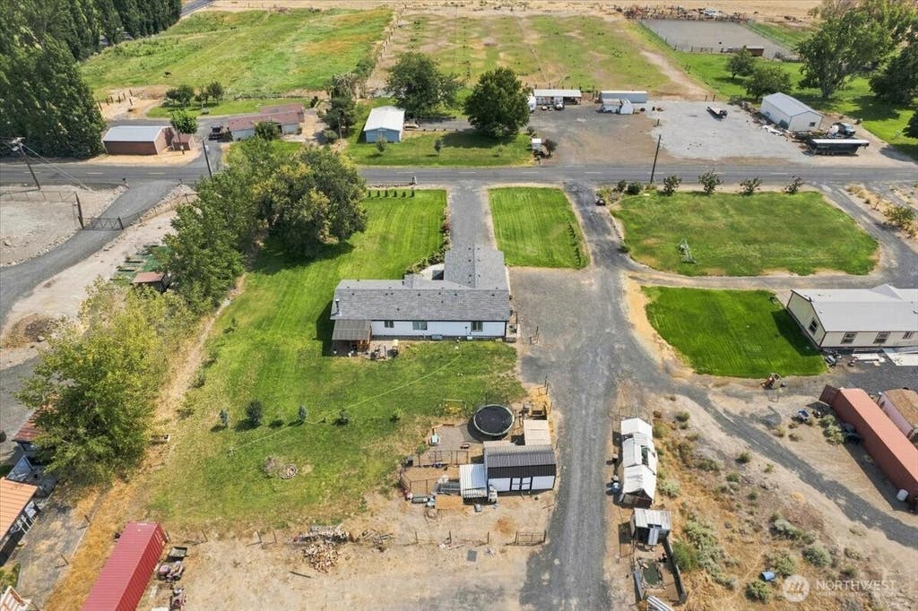 Photo of 3914 Road F NE, Moses Lake, WA 98837 (MLS # 2569347)