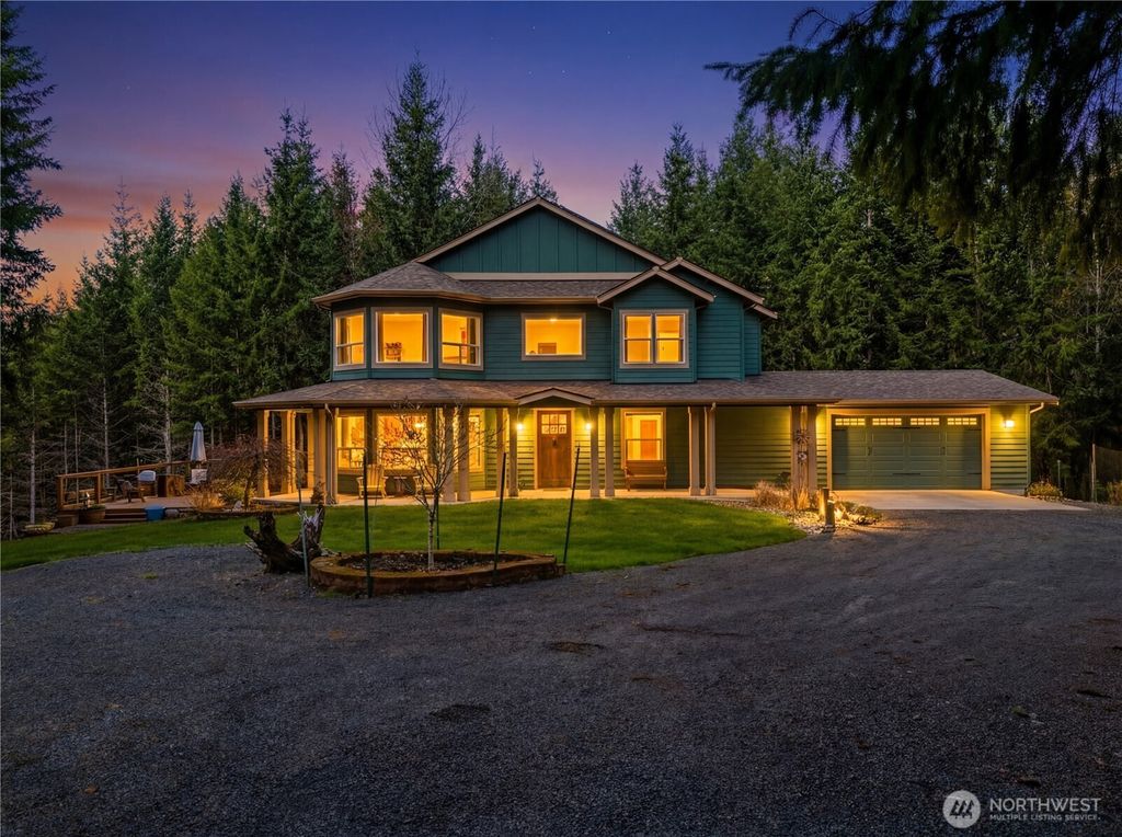 Photo of 418 Shy Bear Road, Toutle, WA 98649 (MLS # 2499233)