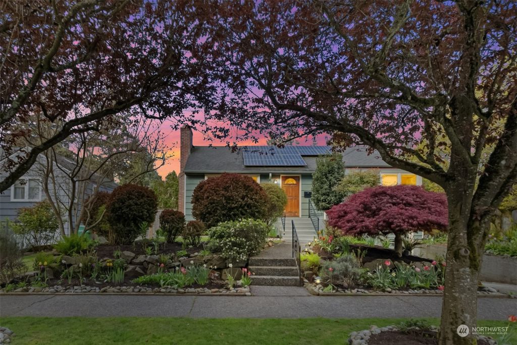 Photo of 8209 36th Avenue NE, Seattle, WA 98115 (MLS # 2225650)