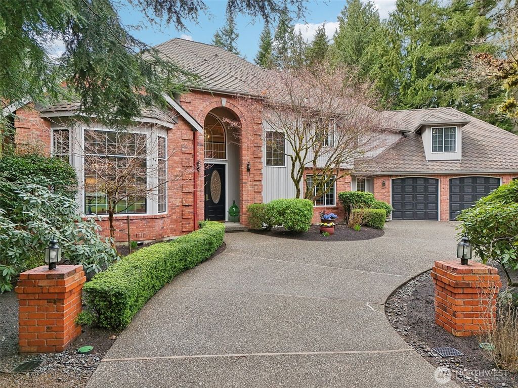 Photo of 19707 219th Avenue NE, Woodinville, WA 98077 (MLS # 2343325)