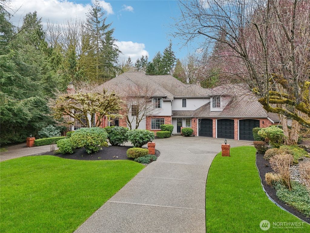 Photo of 19707 219th Avenue NE, Woodinville, WA 98077 (MLS # 2343325)
