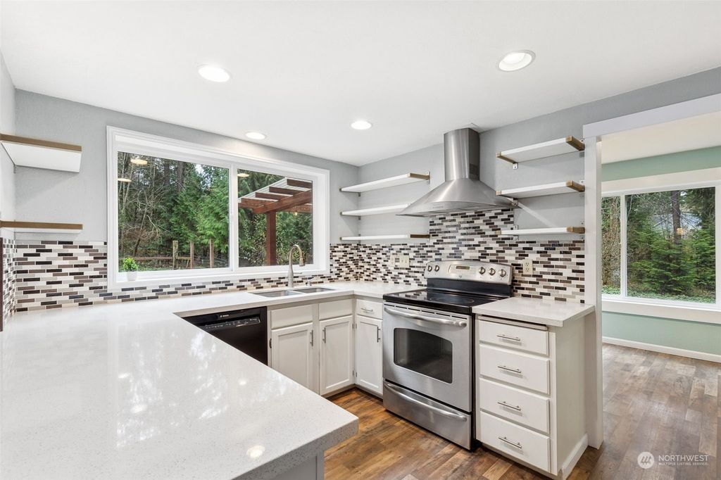 Photo of 17633 Broadway Avenue, Snohomish, WA 98296 (MLS # 2317321)
