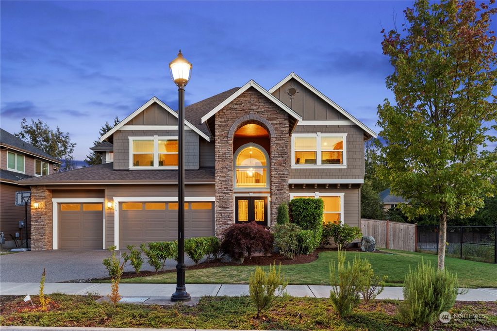 Photo of 5619 NE 2nd Court, Renton, WA 98059 (MLS # 2280878)