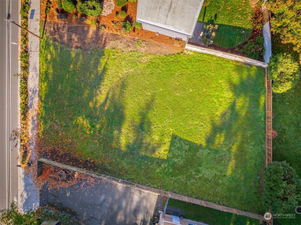 Photo of 0 Juanita Drive NE, Kenmore, WA 98028 (MLS # 2176361)