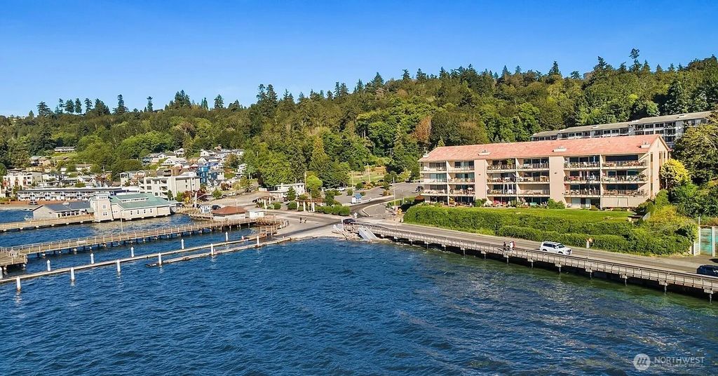 Photo of 28303 Sound View Drive S #102, Des Moines, WA 98198 (MLS # 2514030)