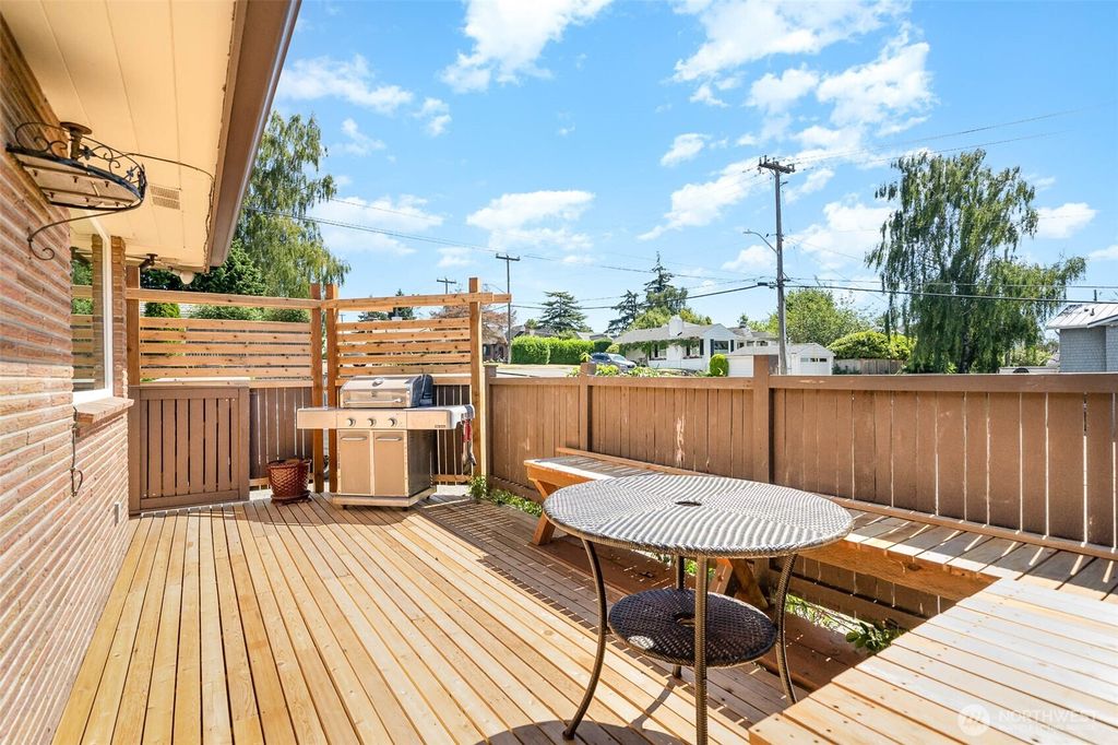 Photo of 3200 30th Avenue W, Seattle, WA 98199 (MLS # 2509002)