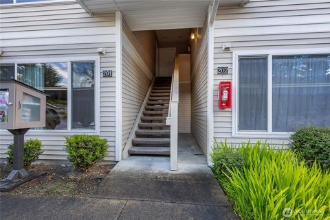4016 7th Street SW A201 Puyallup WA 98373