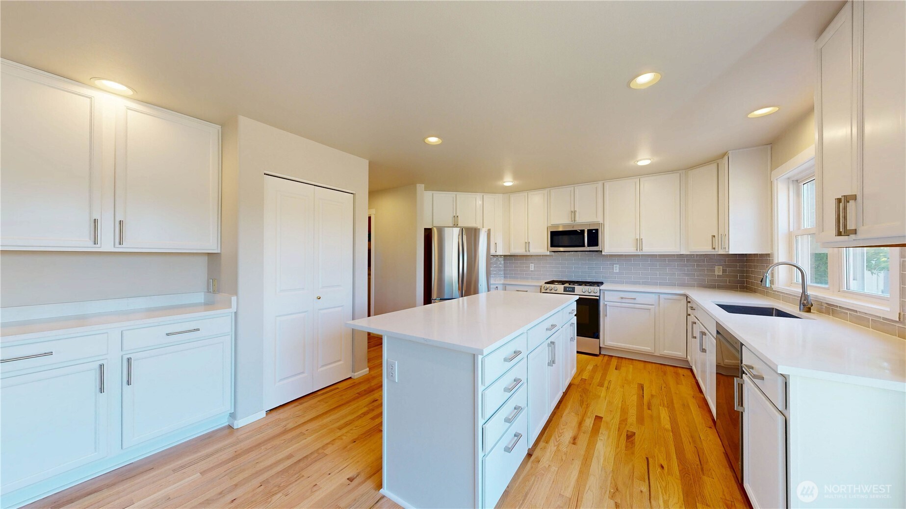 6502 61st Street W