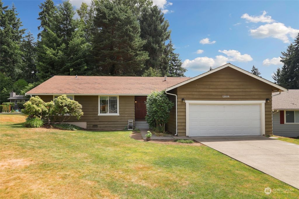 Photo of 13814 125th Avenue NE, Kirkland, WA 98034 (MLS # 2136682)