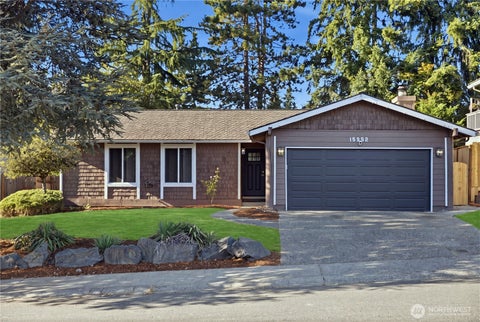 Photo of 15952 SE 176th Place, Renton, WA 98058 (MLS # 2568666)
