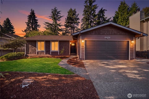 Photo of 15952 SE 176th Place, Renton, WA 98058 (MLS # 2568666)