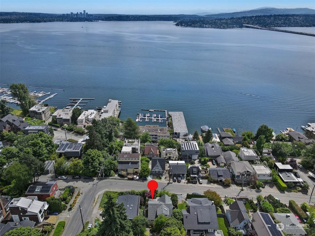 Photo of 407 35th Avenue S, Seattle, WA 98144 (MLS # 2129128)
