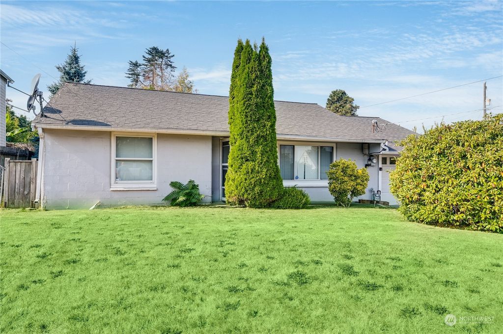 Photo of 12017 21st Avenue S, Burien, WA 98168 (MLS # 2005483)