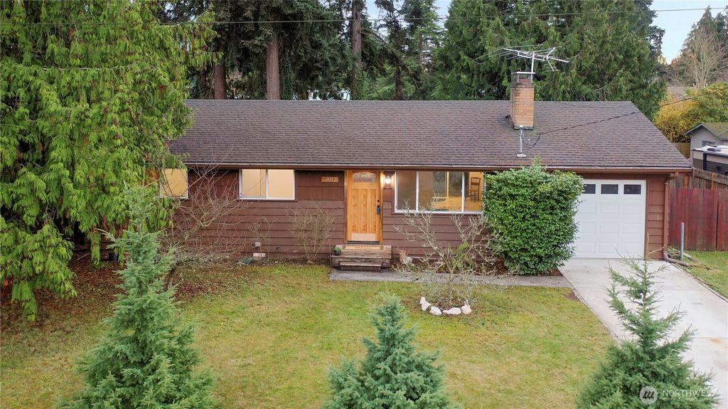 Photo of 5902 178th Street SW, Lynnwood, WA 98037 (MLS # 2455668)