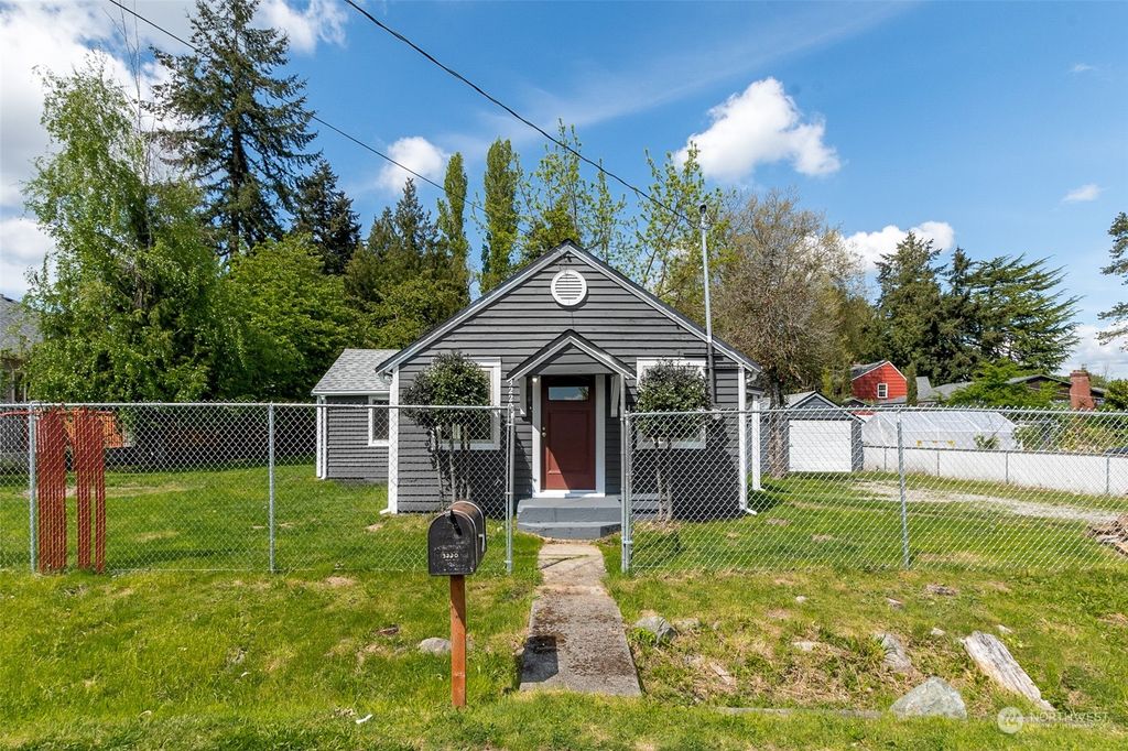 Photo of 3220 S 152nd Street, SeaTac, WA 98188 (MLS # 2169222)