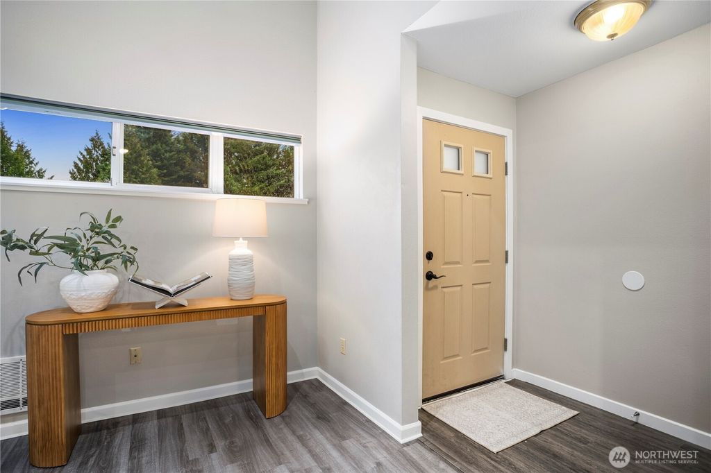 Photo of 14609 NE 40th Street #H4, Bellevue, WA 98007 (MLS # 2472401)