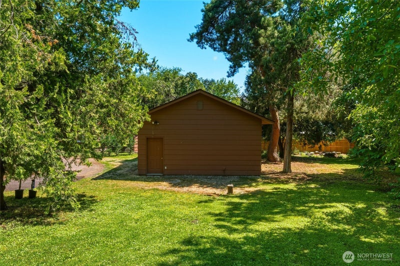 121 Chateau Lane