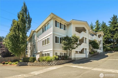 Photo of 12406 SE 31st Street #202, Bellevue, WA 98005 (MLS # 2549885)