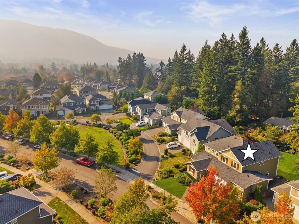Photo of 1094 SE 10th Street, North Bend, WA 98045 (MLS # 2435745)