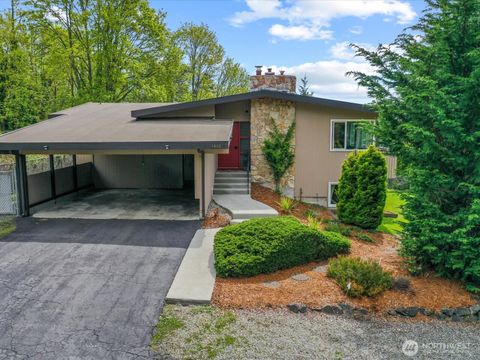 Photo of 1401 SW 137th Street, Burien, WA 98166 (MLS # 2510473)