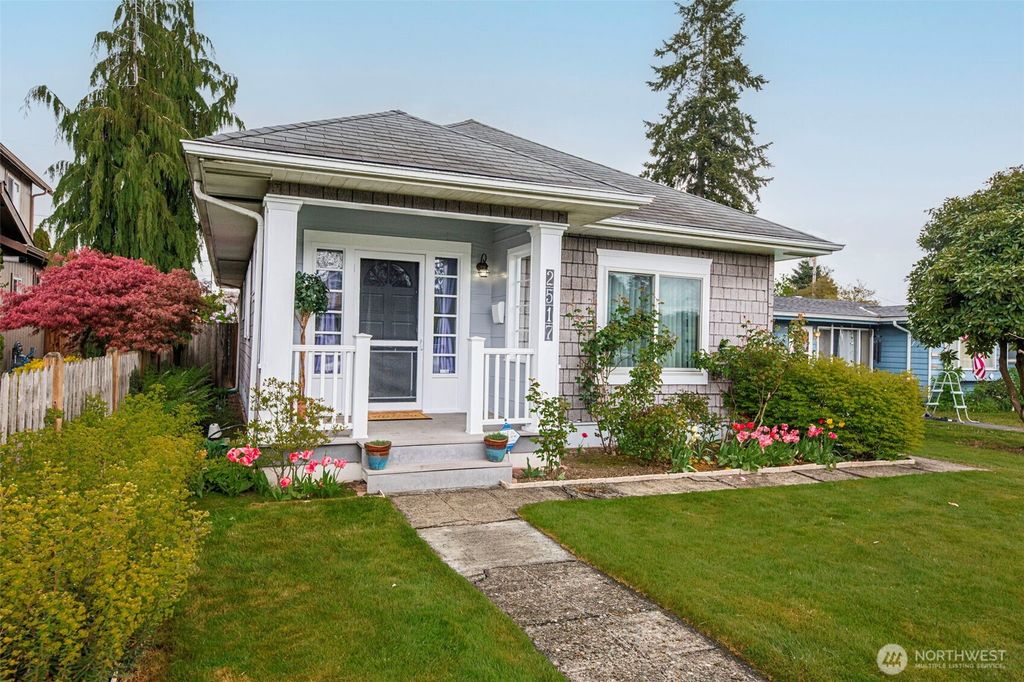 Photo of 2517 State Street, Everett, WA 98201 (MLS # 2356272)